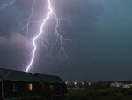От удара молнии погибли двое мужчин в Черновицкой области