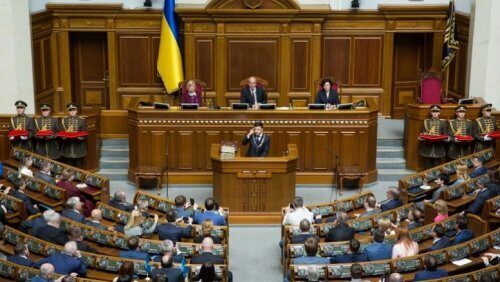 Первый президент Украины поддержал решение Зеленского о роспуске Рады