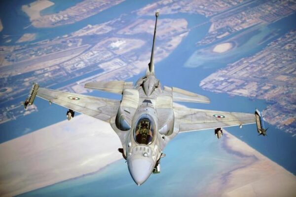 Стала известна причина крушения истребителя F-16 в Калифорнии