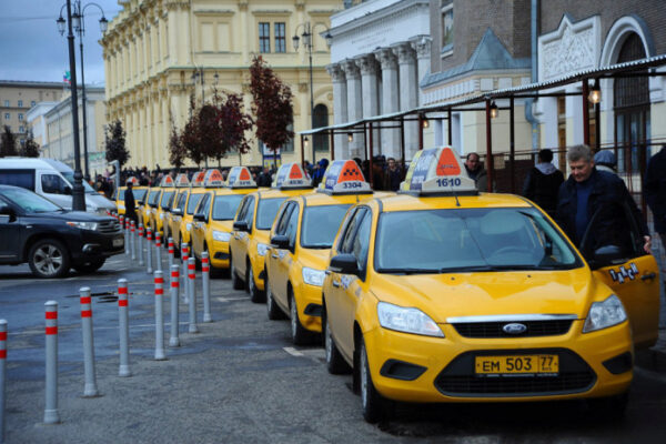 Таксистам могут запретить работать сверурочно