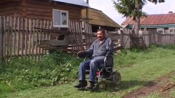В Башкирии инвалида без ног и руки оштрафовали за нескошенную траву