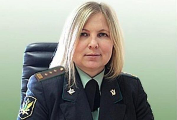 В Екатеринбурге по подозрению в получении взятки задержана замначальника УФССП
