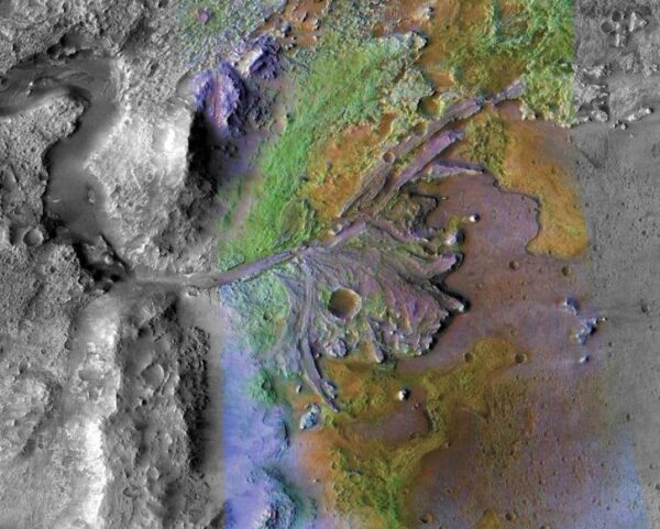 В NASA показали инопланетную стоянку на Марсе
