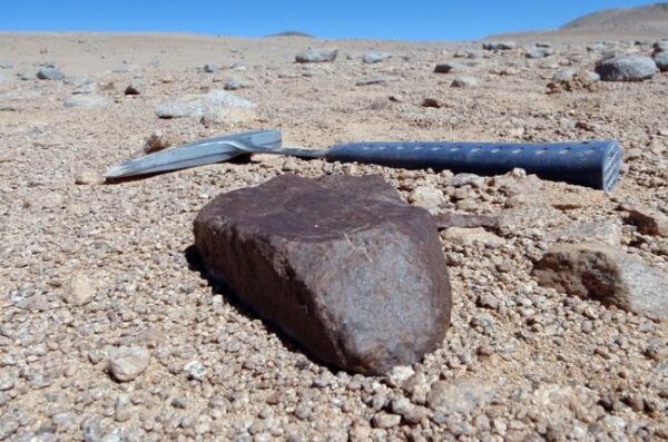 В пустыне Атакама геологи собрали самую большую коллекцию метеоритов в мире