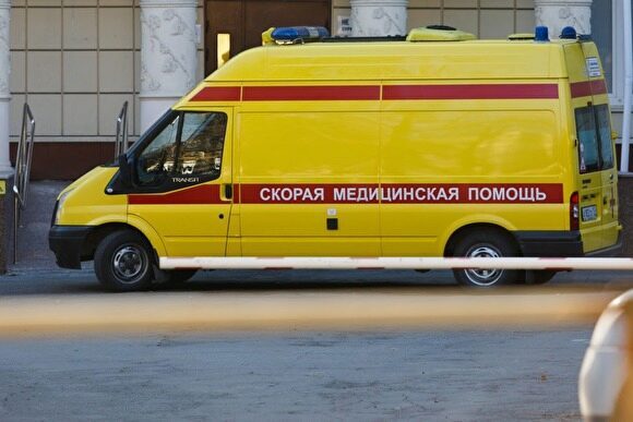 В Челябинске семиклассница показательно поранила себя в школе. Она госпитализирована