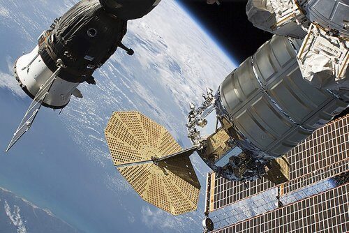 Глава NASA заявил, что необходимо отложить запуск американских астронавтов к МКС