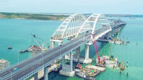 Крымский мост будет два года под надзором компании «Мостотрест»