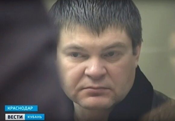 В Сочи сфотографировали мужчину, похожего на умершего главу кущевской ОПГ Сергея Цапка
