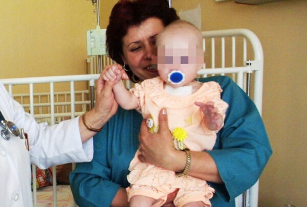 В Сочи спасли маленькую девочку от её горе-родителей