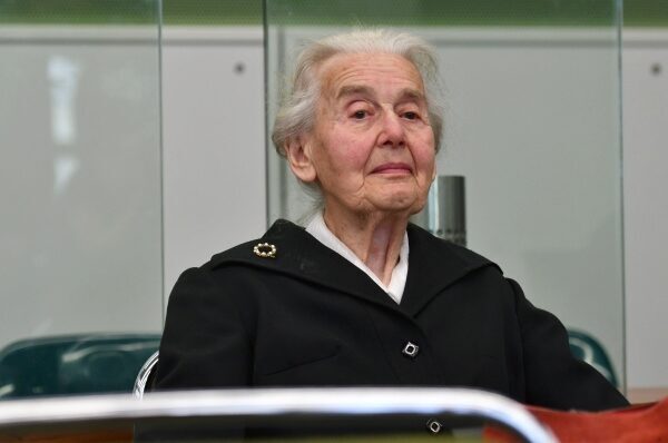 88-летняя немка осуждена в Германии за отрицание холокоста