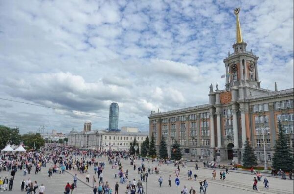 Администрация Екатеринбурга одобряет идею закрытия центра города для автомобилей