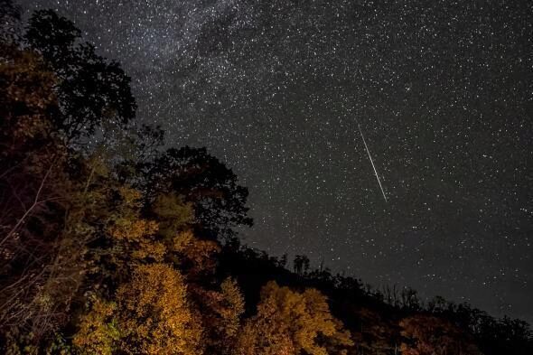 Астрономы: Метеоритный дождь Ориона можно будет увидеть в небе в конце октября
