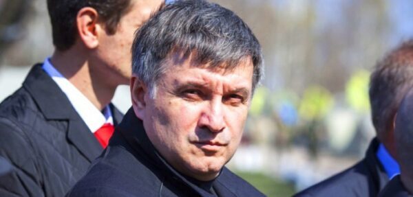 Аваков возмущен словами экс-нардепа Олейника о финансировании «палатки под Радой»