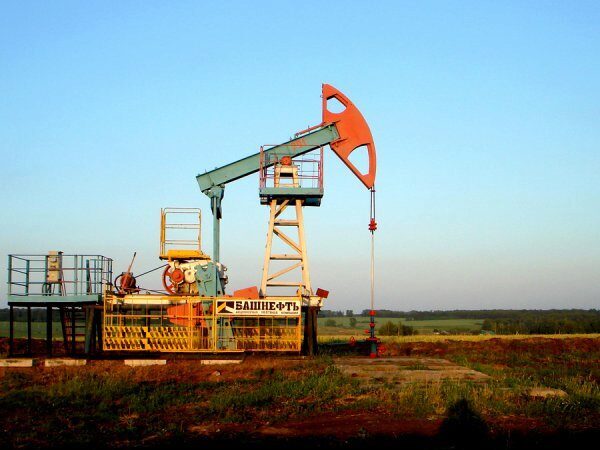 Цены на нефть Brent и WTI начали расти