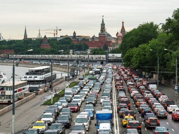Дептранс Москвы выбирает такси и каршеринг вместо служебных авто