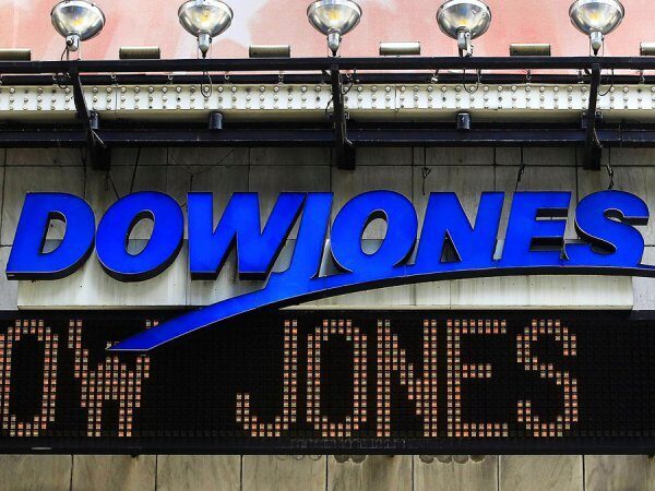 Dow Jones впервые в истории преодолел отметку 23000 пунктов