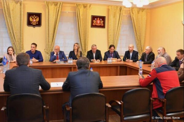 Единороссы предложили провести в Екатеринбурге Всероссийский форум предпринимателей (фото)