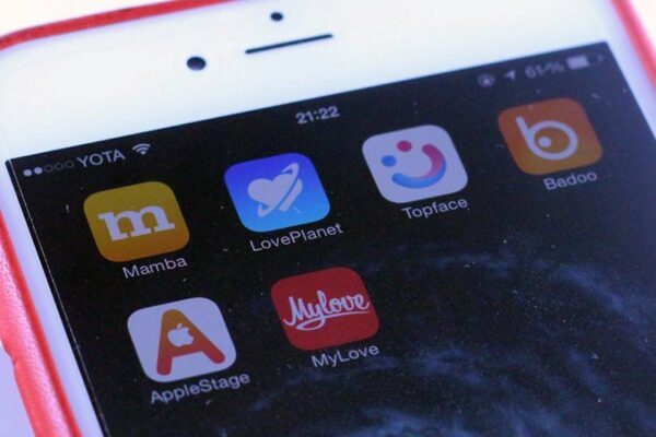Эксперты: приложения для знакомств Tinder, WeChat, Mamba небезопасны для пользователей