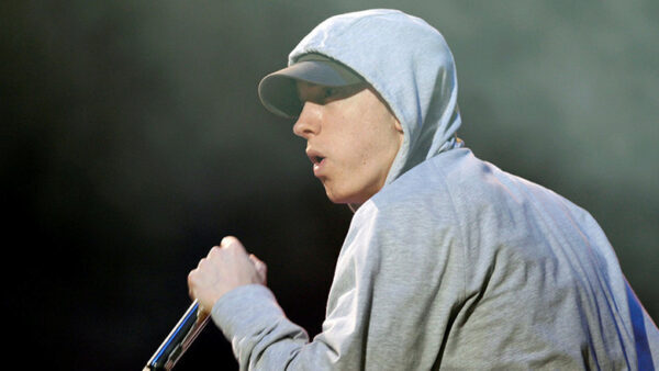 Eminem отсудил у правящей партии Новой Зеландии более 400 тысяч долларов