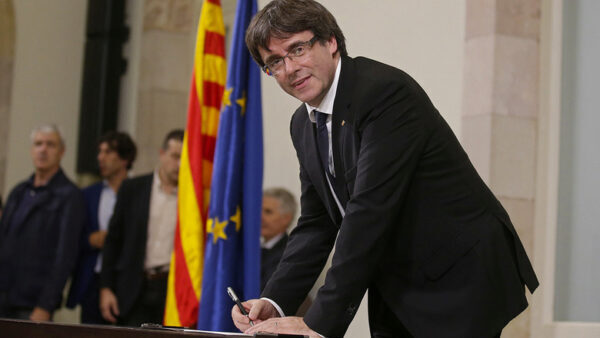Глава Каталонии подписал декларацию о независимости от Испании