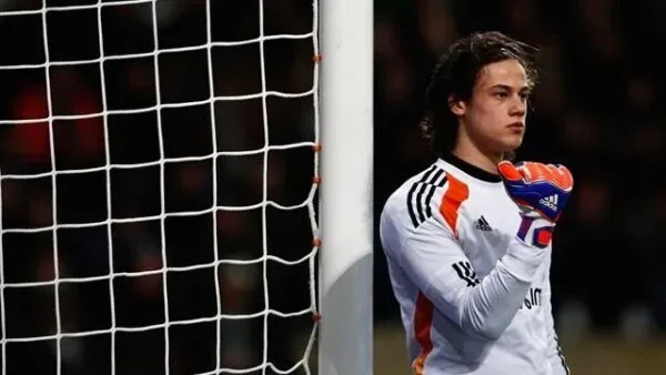 Голкипер «Бенфики» Свилар будет самым молодым вратарём в ЛЧ