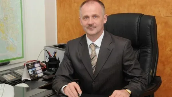 Губернатор напитывается информацией, чтобы принять решение - Голубев