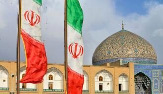 Иран в ответ на новые санкции пригрозил США ракетным ударом