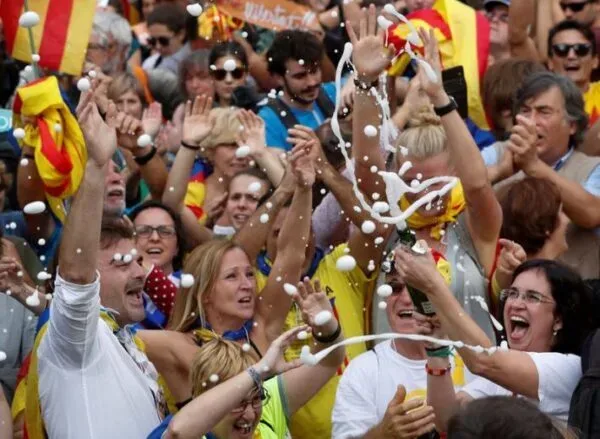 Каталония объявила о независимости от Испании