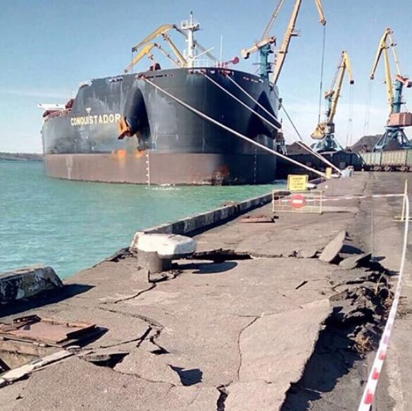 Корабль с углем из соедененных штатов сломал причал в порту под Одессой