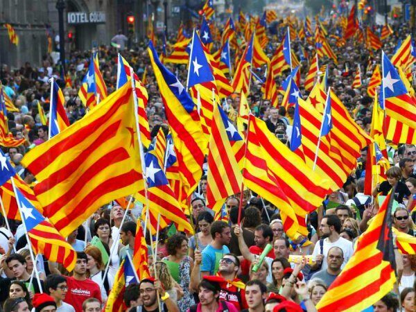 Крупные компании Каталонии переносят центральные офисы в Мадрид