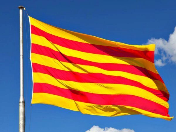 Мадрид намерен лишить Каталонию автономии 21 октября