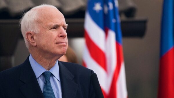 Маккейн увидел «долгожданные перемены» в новейшей стратегии США по Ирану