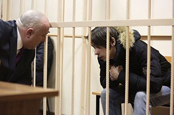 Мама продавца, обвиняемого в убийстве дочери экс-директора ЧТЗ, поехала к генпрокурору РФ