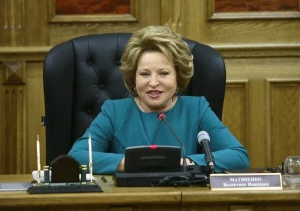 Матвиенко станцевала с делегатами межпарламентской ассамблеи ЕврАзЭС