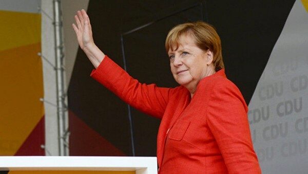 Меркель впервые заявила о начале переговоров по созданию коалиции