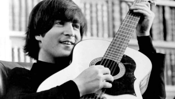 Мир отмечает 77 лет со дня рождения Джона Леннона