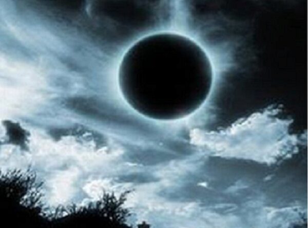 Мистическая планета Нибиру раскрыла себе: черное Солнце взошло над Канадой