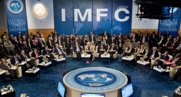 МВФ предрекает миру новый денежный кризис