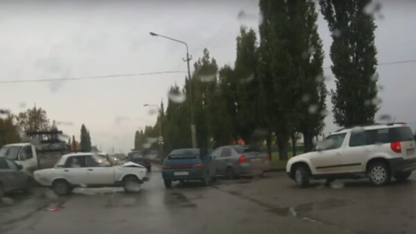 На Лебедянском шоссе столкнулись семь автомобилей (видео)