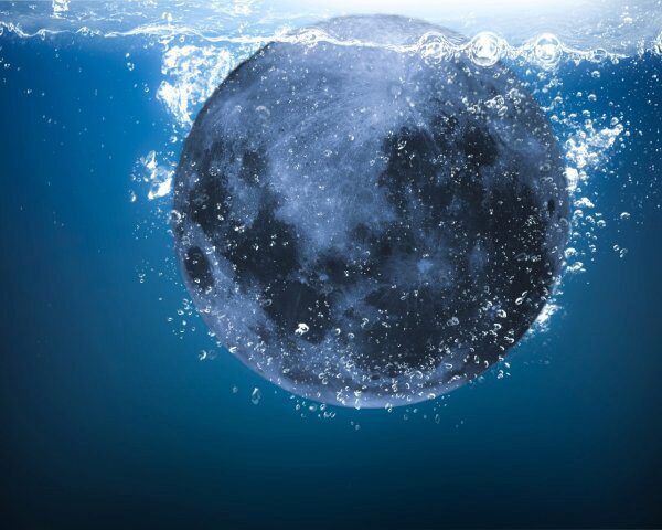 На Луне нашли более 100 млн. тонн воды