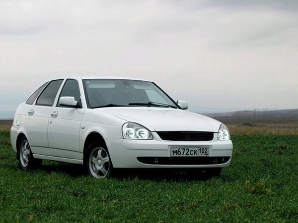 Назван самый популярный первый автомобиль у россиян