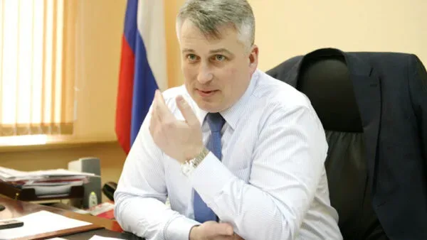 Никитин планирует расторгнуть контракт с Беловым – Telegram