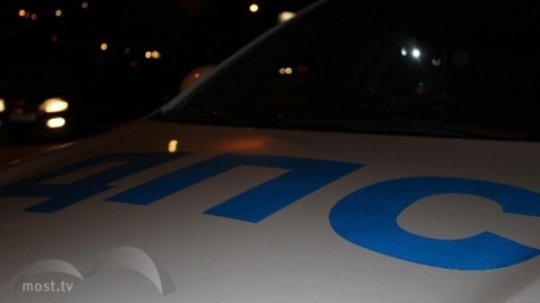 Ночью в Липецке водитель «Пежо» разбил несколько автомобилей на парковке