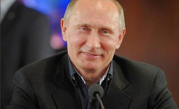 Оригинальное поздравление Путина с Днем Рождения взорвало интернет
