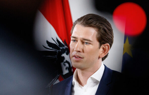 Партия Курца одолела на парламентских выборах в Австрии