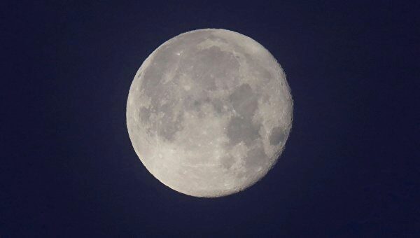 Пенс: США возвратит астронавтов на Луну