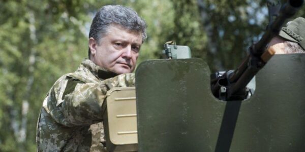 Петр Порошенко пообещал ВСУ поставку более тысячи единиц военной техники к концу года