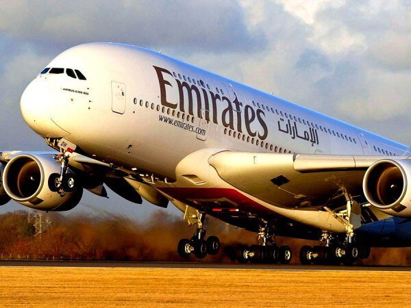 Популярность рейсов Emirates упала после запрета провоза гаджетов