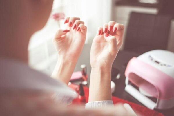Психология маникюра: о чем говорят ваши ногти