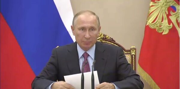 Путин: Работодатели должны россиянам более 3 млрд рублей 